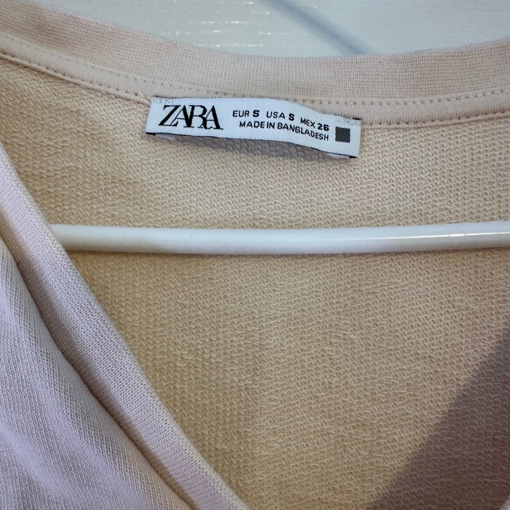 ZARA Short Sleeve Top - Picture 2 of 2